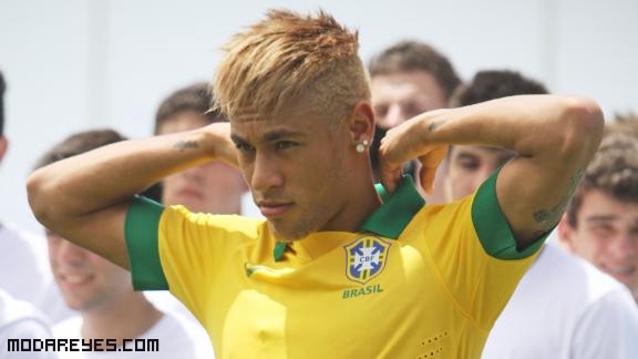 Neymar teñido